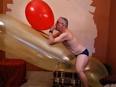 Balloonbanger 77 Giant Blimp and Tuf-Tex 24 inch Balloon Fun