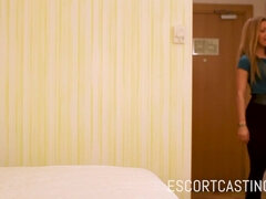 Amatör, Rumpa, Stora tuttar, Bystig, Långt ner i halsen, Bröstvårtor, Orgasm, Tuttar