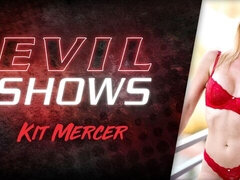 Røv, Give finger, Gaping, Håndjob, Onani, Mor jeg gerne vil kneppe, Barberet, Bryster