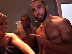 Verga grande, Tetas grandes, Negro, Corrida, Sexo duro, Interracial, Estrella porno, Trio