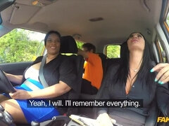 Amateur, Voiture, Tromperie, Couple, Léchez, De plein air, Chatte, Vibromasseur