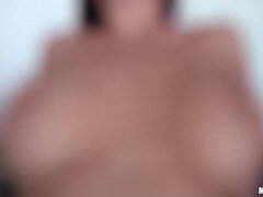 Røv, Stor røv, Store bryster, Pik sutte, Brunette, Hårdt, Svømmepøl, Pov