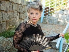 Velik kurac, Velike joške, Blondinka, Oblečena, Doggystyle, Zrela, Milf, Zunaj