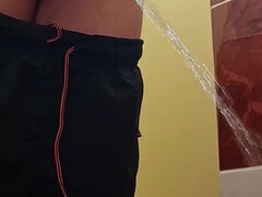 18 jahre, Bad, Fetisch, Schwul, Pissen, Dürr, Solo, Jungendliche (18+)