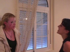 Amatéři, Kotě, Šílené, Erotika, Lesbické, Otrok, Kozičky