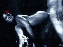 Ruskeahiuksinen, Spermashotti, Naamallinen