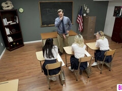 College coeds wants to see their teachers big chopper