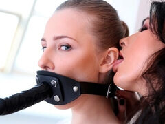 Ερασιτέχνης, Σκληρό, Γλείψιμο, Ξυρισμένη, Στραπον, Απογύμνωση, Τατουάζ, Βυζιά