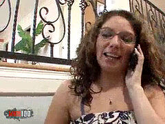 Belle grosse femme bgf, Sucer une bite, Brunette brune, Rondelette, Tir de sperme, Lunettes, Adolescente