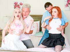 Amatör, Sovrum, Blondin, Doggystyle, Naturliga tuttar, Rödhårig, Mager, Tuttar