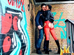 Grote kont, Grote lul, Grote mammen, Pijpbeurt, Hondjeshouding, Moeder die ik wil neuken, Geld, Kousen