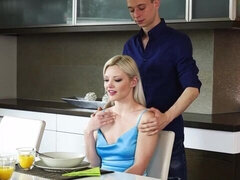 18, Anál, Veľké péro, Blondína, Kuřba, Na psíka, Prirodzené prsia, Kozičky