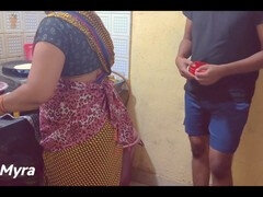 18 éves, Cumizás, Ondó fröcskölés, Indiai, Konyha, Érett koros, Érett feleség, Anyuci