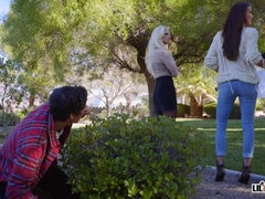 Peitos grandes, Loiroa, Transar de quatro, Ao ar livre cartaz de rua outdoor, Piercing, Cabelo curto, Espanhola, Tatuagem