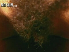 Πίπα, Μελαχροινή, Μαλακία, Φυσικά βυζιά, Ξυρισμένη, Φούστα, Παιχνίδια, Ρετρό