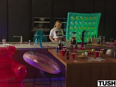 Rit, Spalnica, Fafanje, Par, Kurac, Gagging, Lizanje, Naravne joške