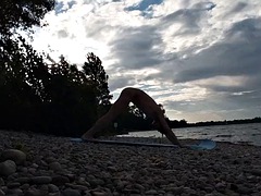 Asiatique, Plage, Français, Homosexuelle, De plein air, Public, Solo, Adolescente