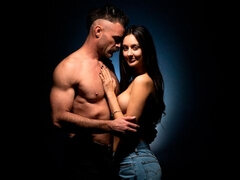 Perse, Suihinotto, Ruskeahiuksinen, Takaapäin, Käsihoito, Suudella, Teini, Tissit