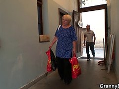 Belle grosse femme bgf, Gros seins, Femme couguar, Couple, Grandpère, Mature, Criant, Nénés