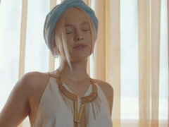 Csodálatos, Szőke, Ujjazás, Tátongó, Leborotvált, Szoknya, Egyedül, Tini