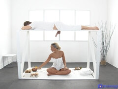 Meia nove, Negroa, Loiroa, Boquete, Punheta, Óleo, Piercing, Tetas