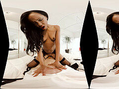 3d, Svart, Kukk suging, Fangenskap, Brunette, Sperm skott, Mørk, Strømper