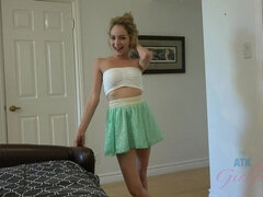 Любители, Минет, Дрочка ногами, Ласковые ручки, Трусики, Киски, Тощие, Юбки