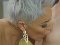 Σαδομαζοχιστικό, Μελαχροινή, Κλειτορήδα, Λατίνα, Λεσβία, Ώριμη γυναίκα, Μουνί, Βυζιά