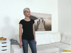 18 jaar, Kont, Lieveling, Masturbatie, Kantoor, Kut duiken, Kort haar, Tiener