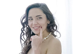 Anal, Rumpe, Kukk suging, Brunette, Bakfra, Runke, Stripping, Tenåring