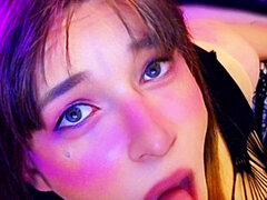 Sucer une bite, Jeunes transsexuelles thaïlandaises, Solo