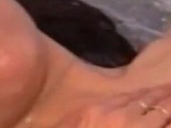 Niogtres, Smuk, Stor pik, Sød, Give finger, Lesbisk, Fisse, Våd