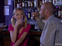 Blondýna, Podvádění, Táta, Přítelkyně, Hardcore, Pigtails, Pička, Ječení