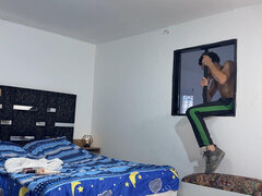 18, Amatør, Anal, Latina, Naturlige bryster, Røff, Squirting, Tenåring