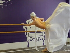 Morena, Hembra, Gimnasio, Hd, Desnudo, Pequeña, Solo, Adolescente