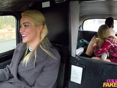 Consolo, Lésbica, Ao ar livre cartaz de rua outdoor, Realidade, Meias, Palmada, Sexo grupal a três, Tetas