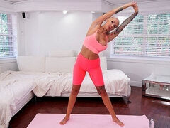 Amateur, Tetas grandes, Mamada, Estilo perrito, Interracial, Flaco, Tatuaje, Adolescente