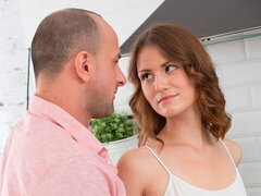 오랄섹스, 흑갈색 머리, 부엌, 자연의 가슴, 짧은 머리, 빼빼한, 청소년, 젖가슴