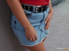 Duży tyłek, Duże cycki, Blondynka, Zdrada, Para, Lesbijka, Pirsing, Stringi