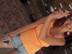 In den arsch, Grosse titten, Braunhaarige, Handjob, Hardcore, Milf, Natürlichen titten, Im freien