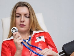 Blondine, Absätze, Masturbation, Natürlichen titten, Krankenschwester, Rasiert, Solo, Spielzeuge