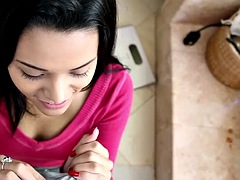 Enthousiasteling, Pijpbeurt, Naakte man aangeklede vrouw, Sperma shot, Hardcore, Gezichtspunt, Mager, Tiener
