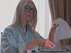 Красотки, Блондинки, Грудастые, Хд, Мамочка, Оргазм, Киски, Сиськи