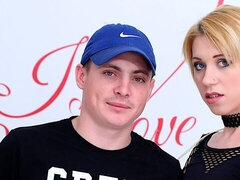 Velika rit, Blondinka, Rogonosec, Hardcore, Medrasni seks, Obrito, Koščena, Najstnice