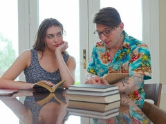 Stor pik, Pik sutte, Håndjob, Slikning, Onani, Naturlige bryster, Mager, Teenager