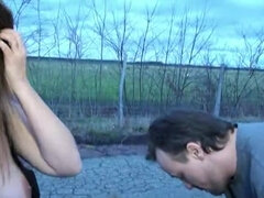 Popó, Cumizás, Gesztenyebarna, Mélytorok, Arcra élvezés, Nyilvános, Begyek