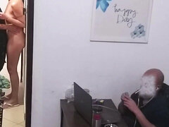 Amateur, Gros cul, Sucer une bite, Tromperie, Cocu, Femme au foyer, Mère que j'aimerais baiser, Épouse