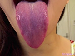 Asian kinky babe Hana Kano And Her Amazing Tongue