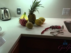 Enthousiasteling, Grote kont, Pijpbeurt, Bruinharig, Sperma, Voetbeurt, Vriendin, Gezichtspunt