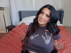 Stor stjärt, Avsugning, Brunett, Bystig, Sperma shot, Hemmagjord, Pov, Tuttar